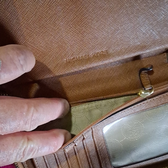 Michael Kors Brown Wallet with Gold Accents NWOT - Picture 3 of 6